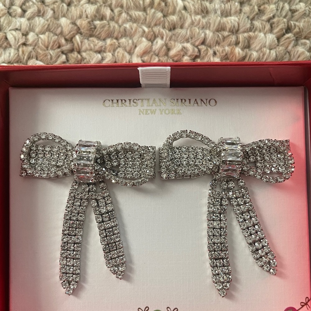 NWT Glam Bow-Tie Earrings